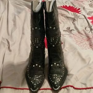 Cowboy boots with rhinestones size 7
